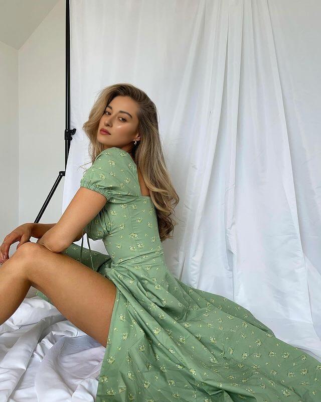 ABITO MIDI VINTAGE CON MANICHE A SBUFFO E FIORI IN VERDE