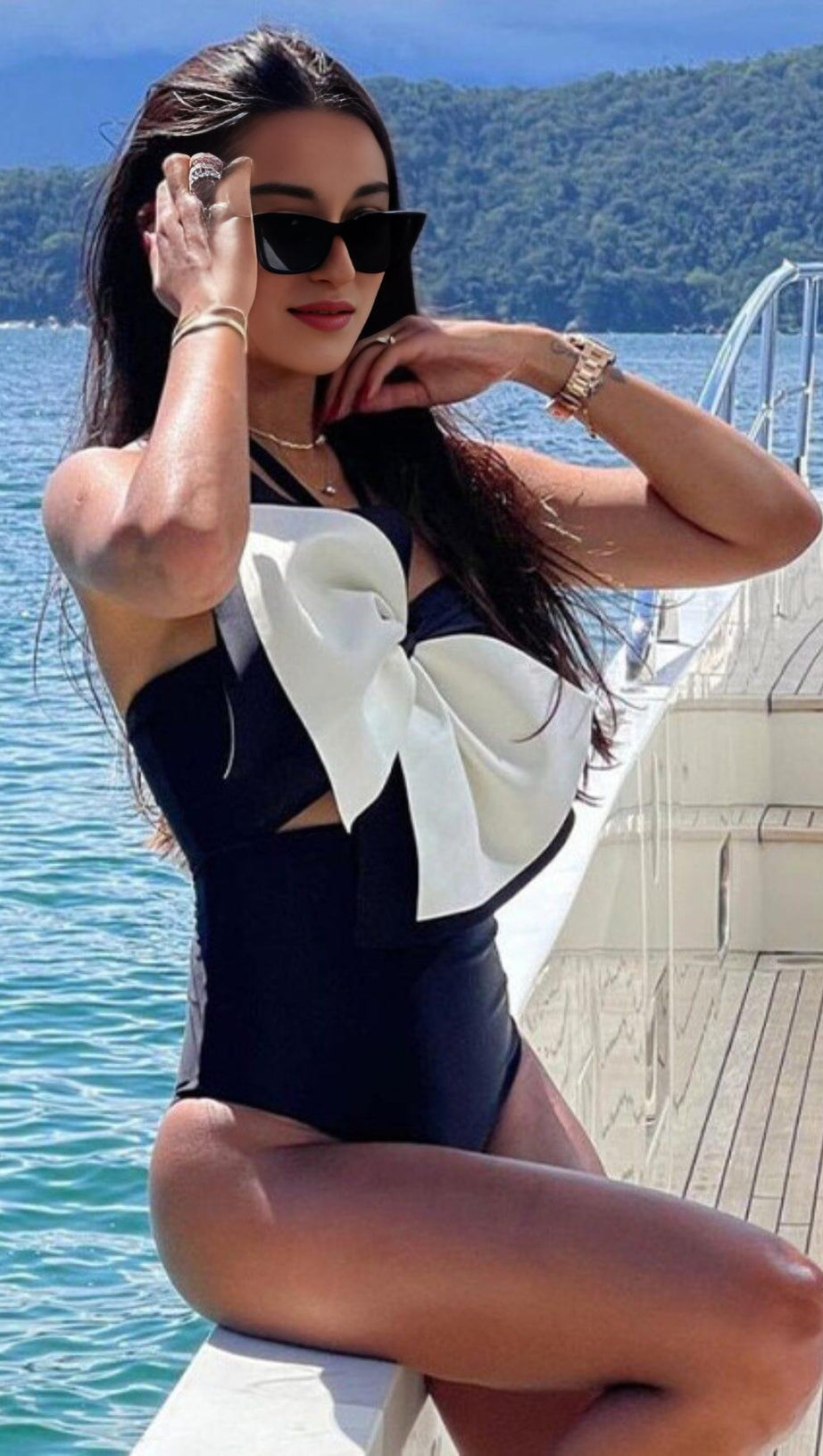 RUFFLE COLOR BLOCK ONE PIECE SWIMSUIT