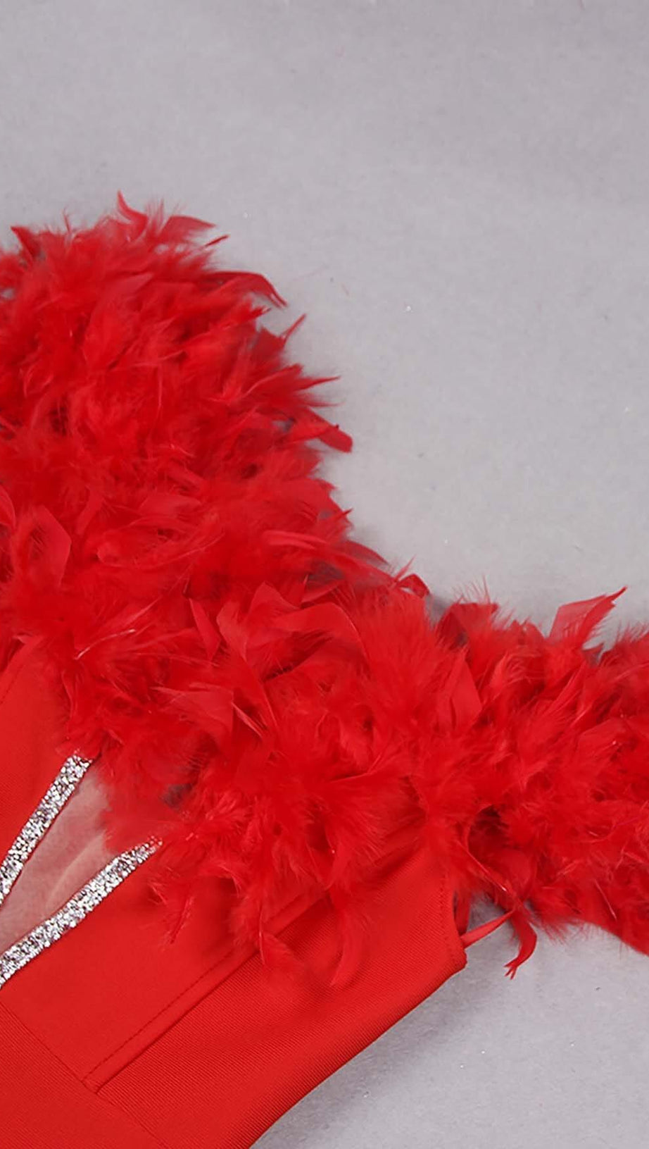 ABITO MIDI CON SCOLLO A V E PIUME