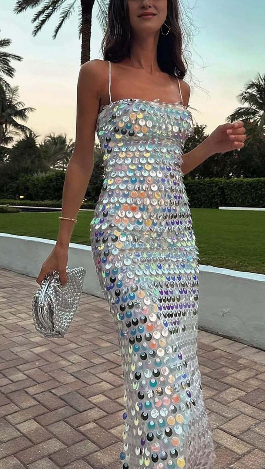 ABITO MIDI SENZA MANICHE CON PAILLETTES BLU