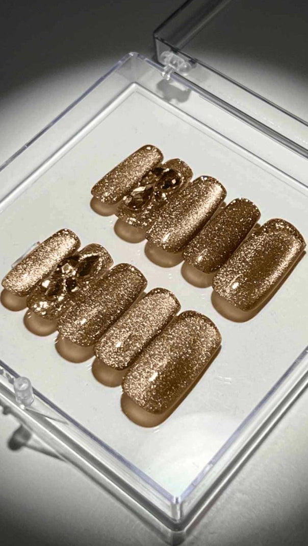 AIIZIE GOLD CAT EYE HANDMADE PRESS ON NAILS - product image
