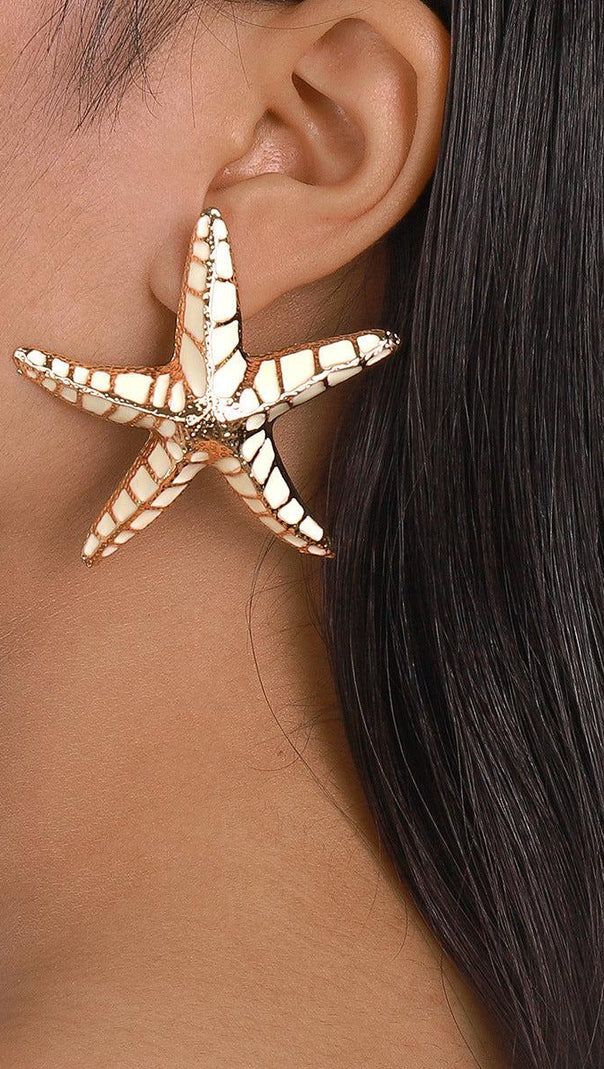 AIIZIE STARFISH EARRINGS IN BEIGE - product image