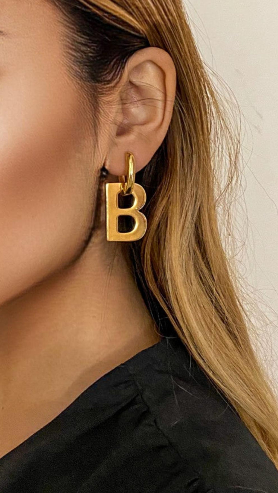 GOLD B DETACHABLE EARRINGS