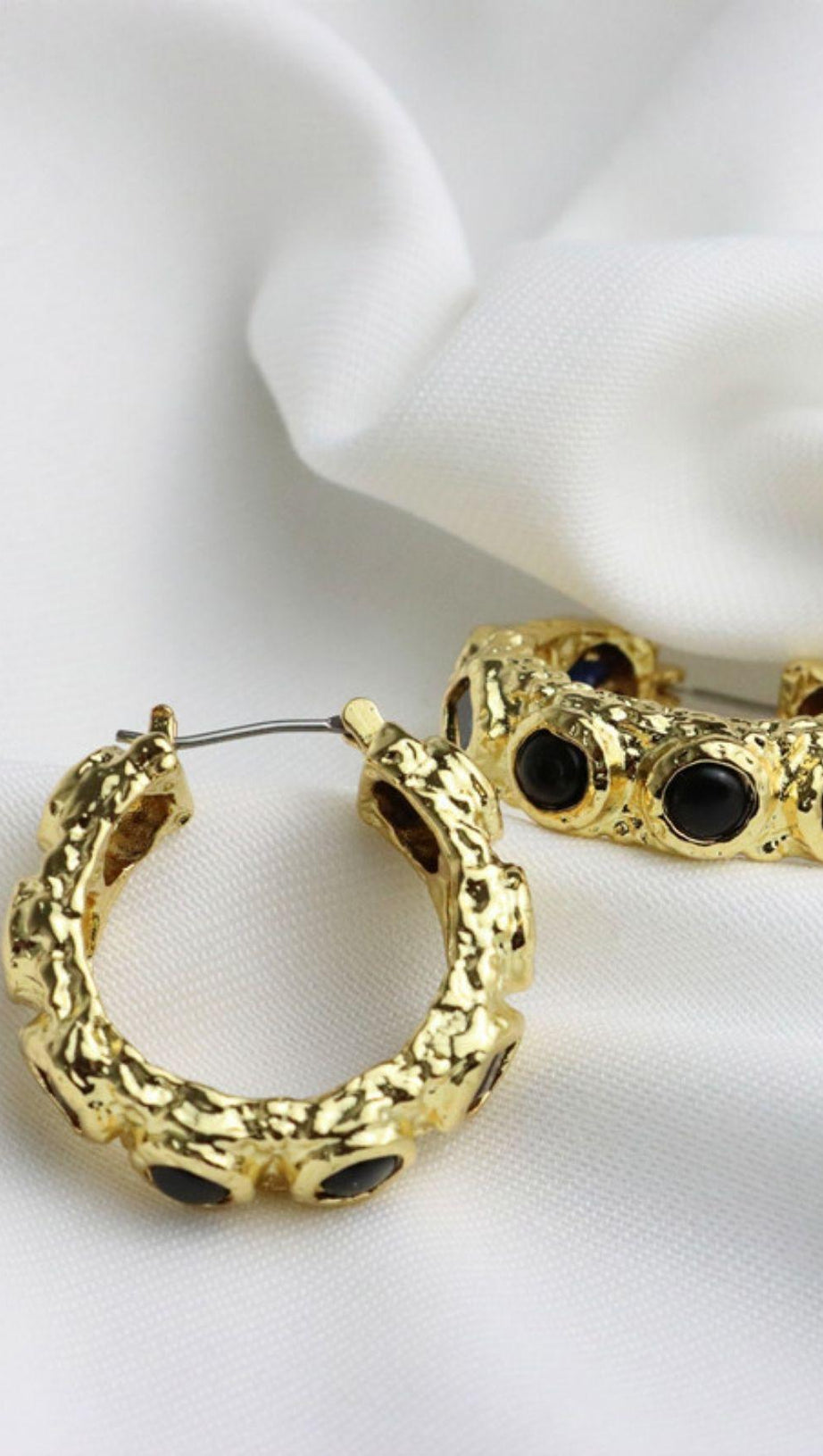 18K GOLD LAPIS LAZULI HOOP EARRINGS