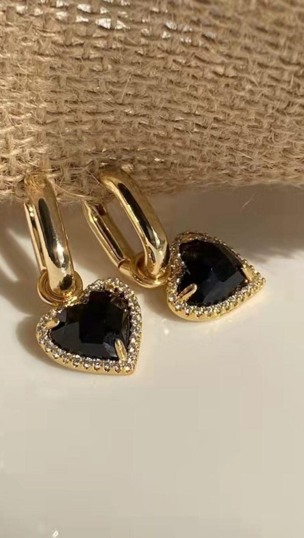 AIIZIE VINTAGE HEART SHAPED EARRINGS - product image