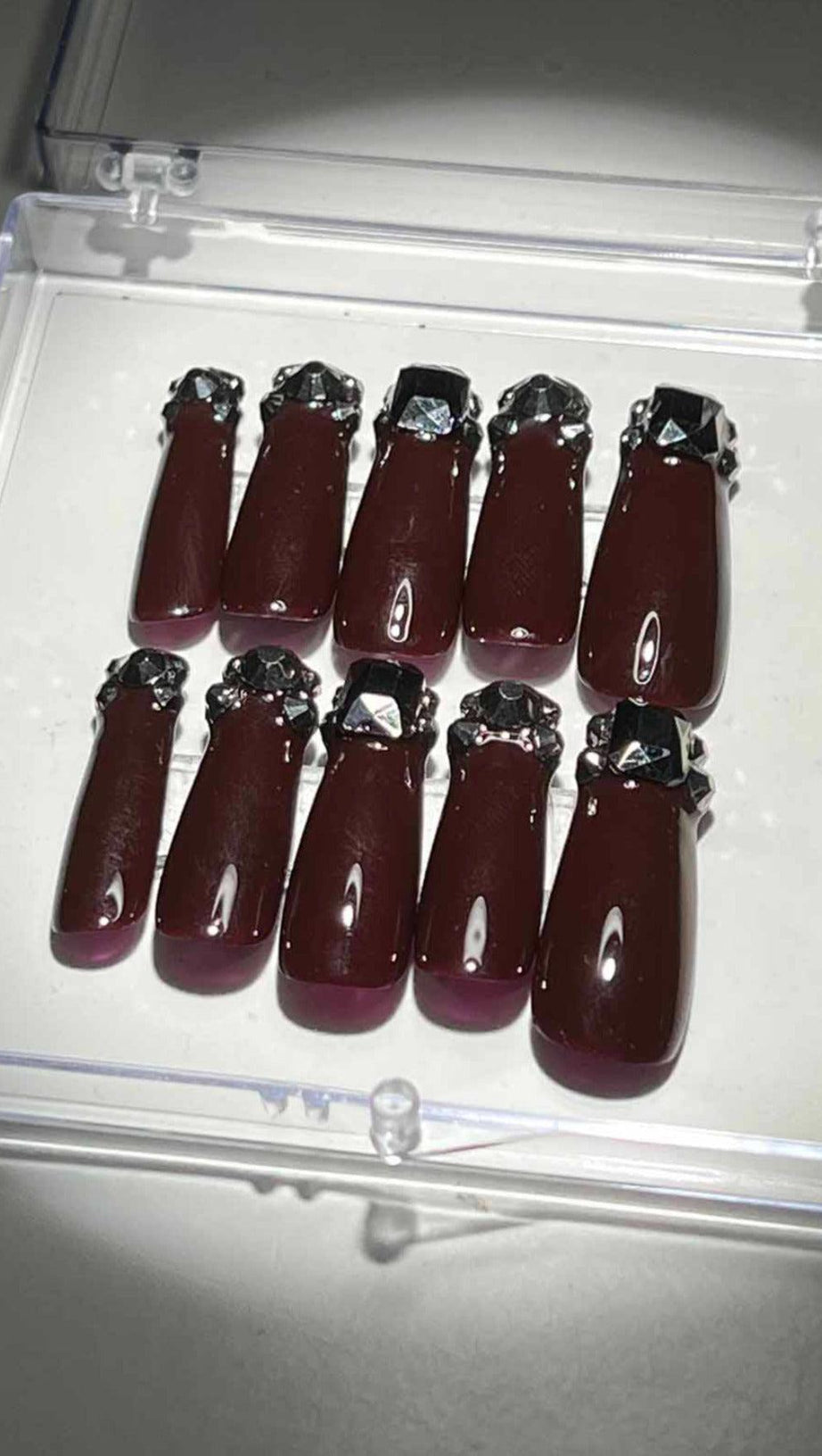 CRYSTAL WINE COFFIN HANDMADE PRESS ON NAILS