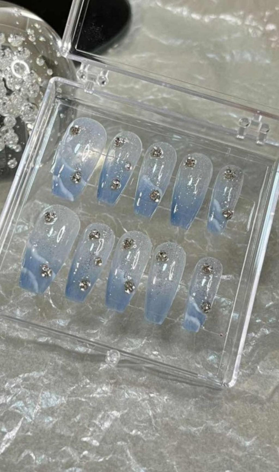 UNGHIE A PRESSIONE FATTE A MANO CON DIAMANTE