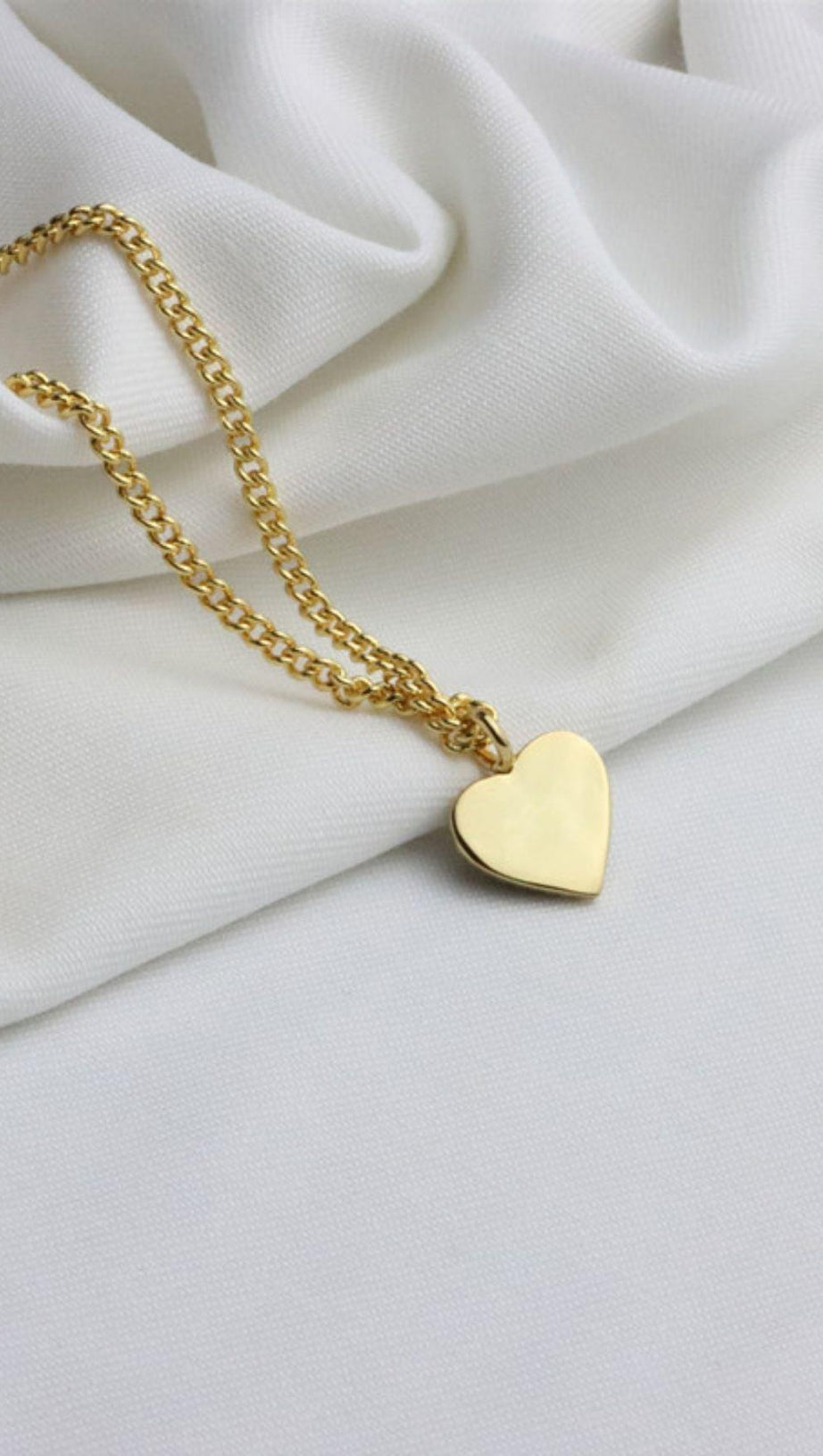 18K GOLD HEART SHAPED NECKLACE