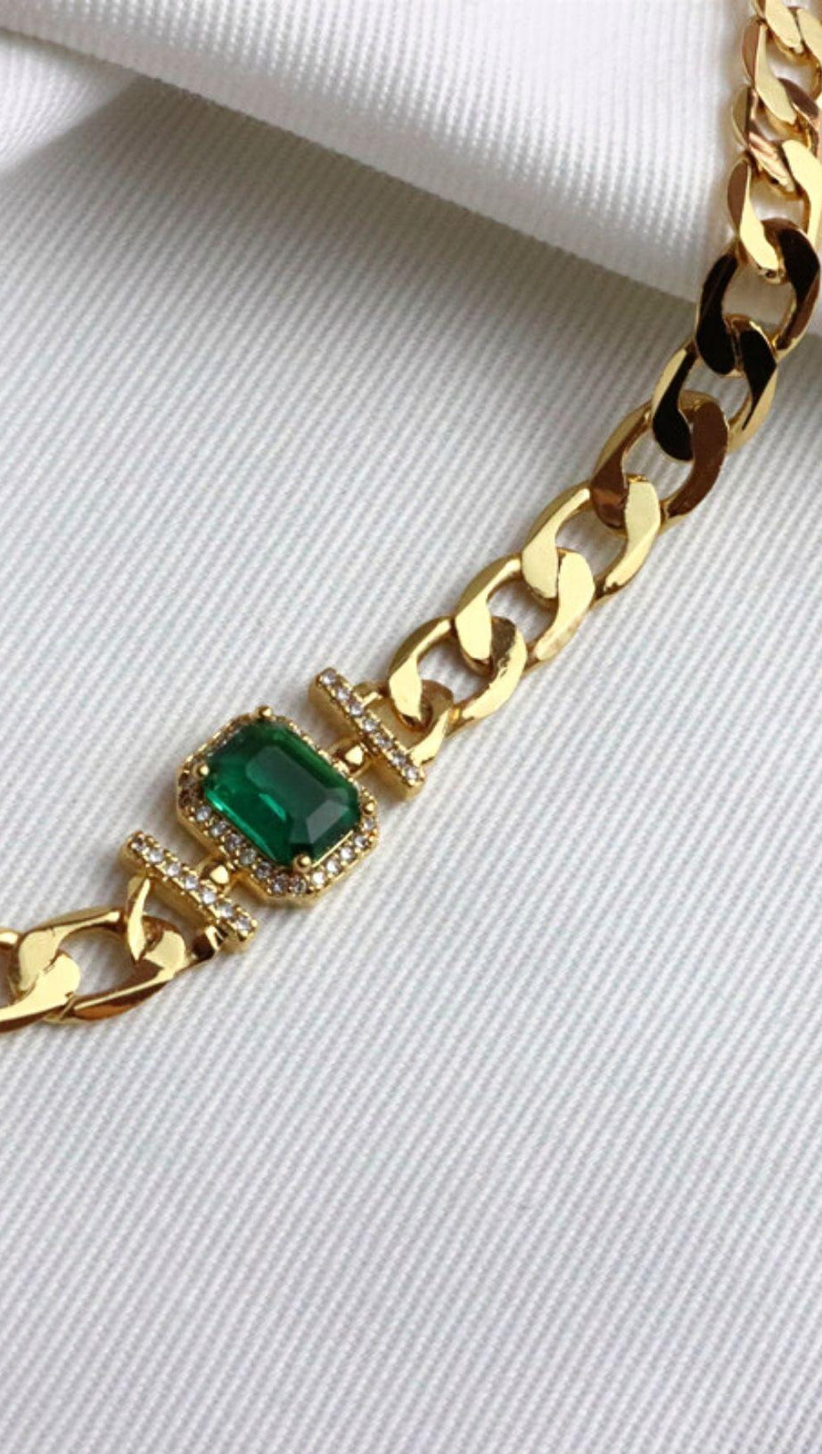 18K GOLD EMERALD CRYSTAL CHAIN NECKLACE