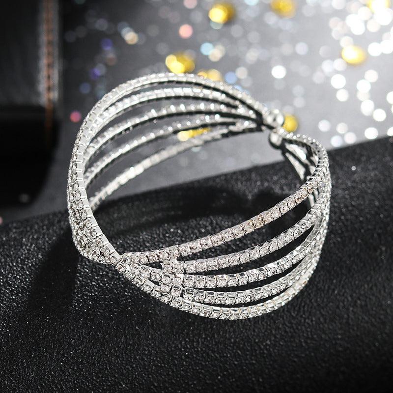 Silbernes Manschettenarmband mit Strass
