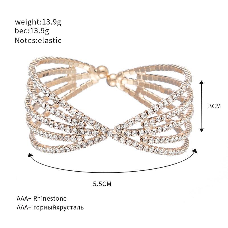 Silbernes Manschettenarmband mit Strass