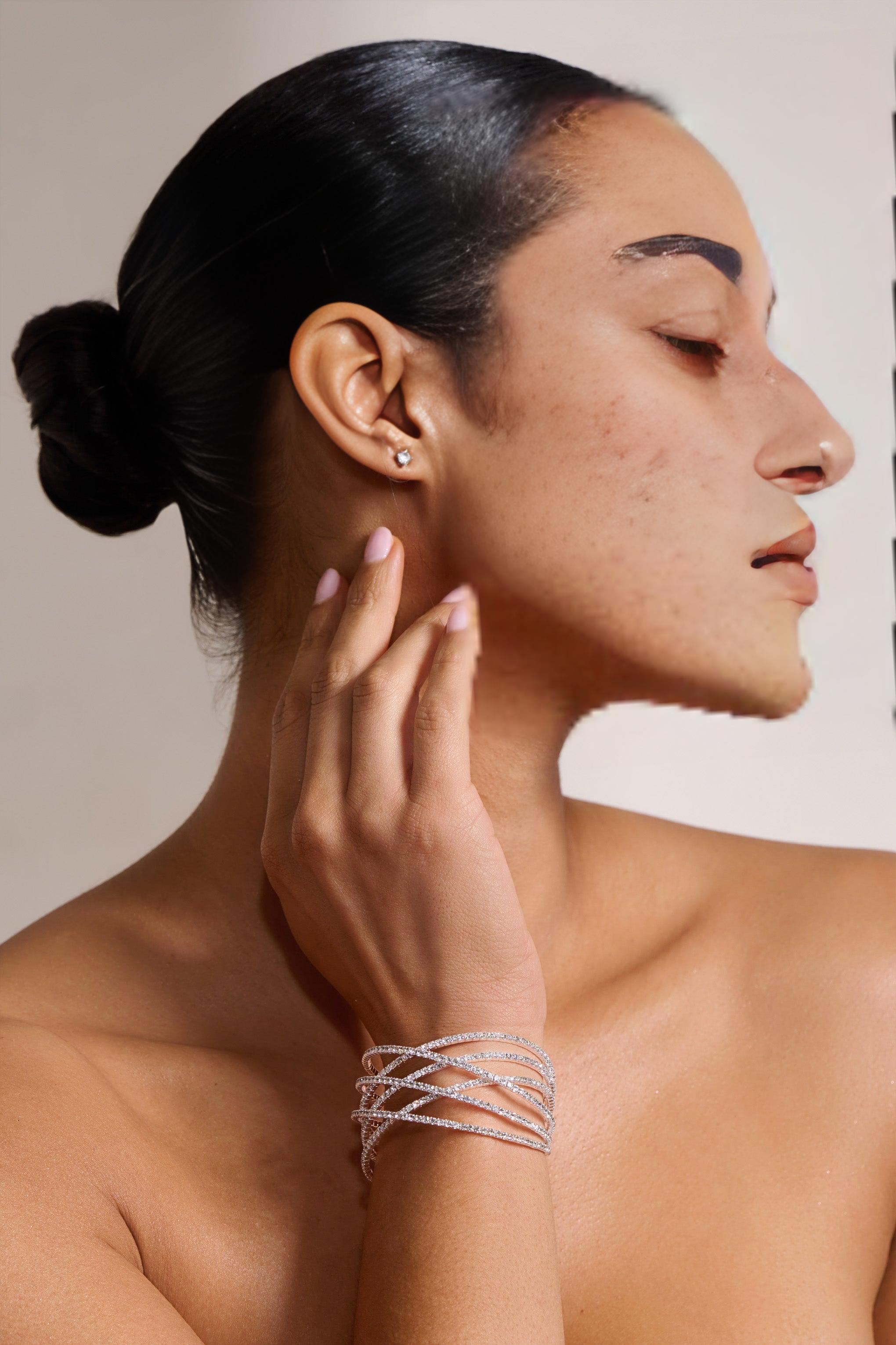 Silbernes mehrlagiges Manschettenarmband mit Strass 