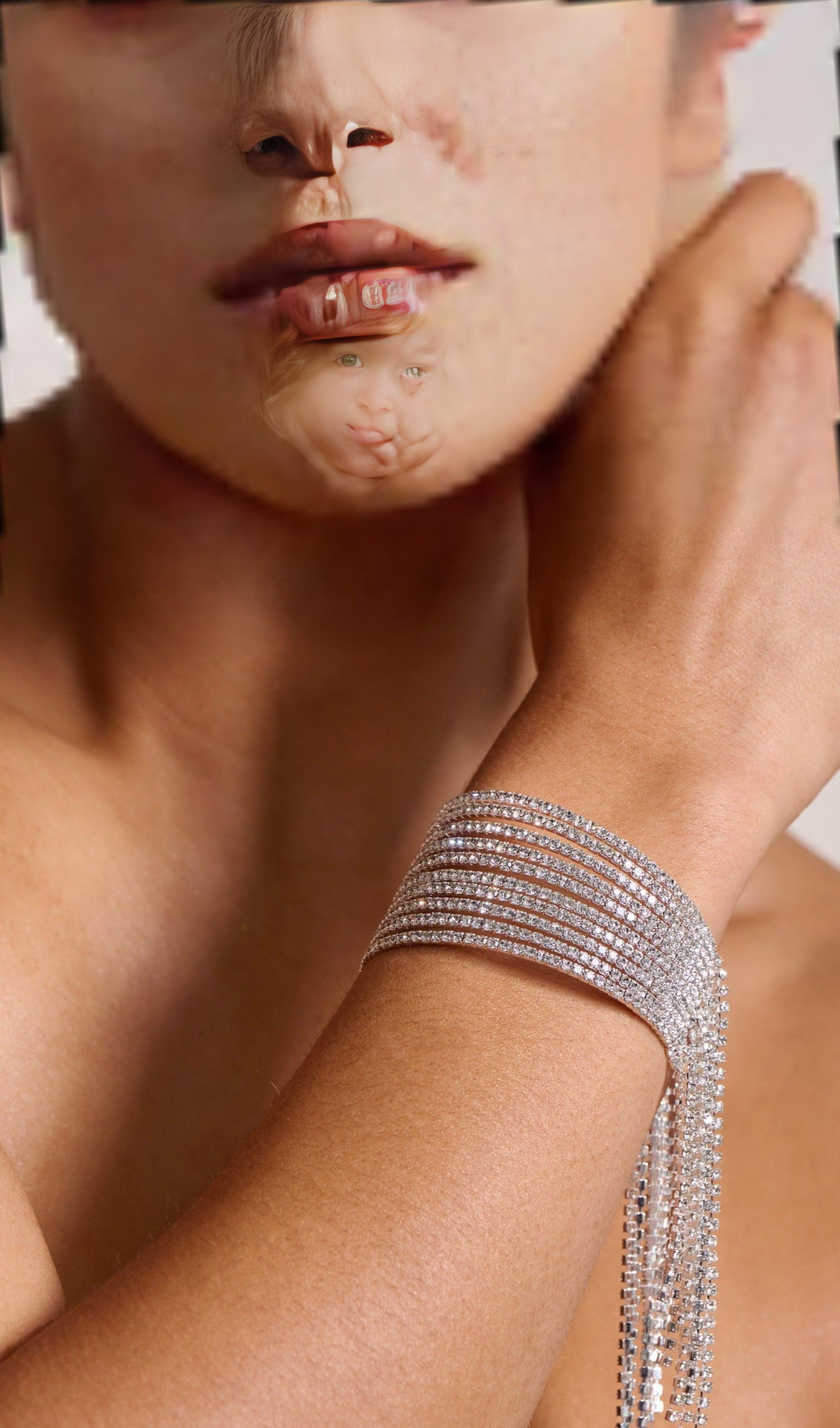 Silbernes Manschettenarmband mit Strassquaste