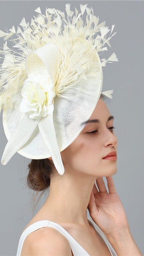 CREAM ELEGANT FEATHER FASCINATORS