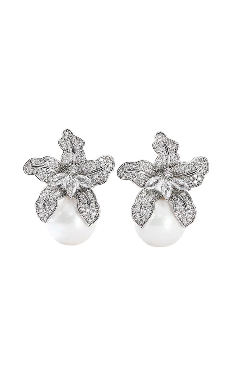 LILY SILVER PEARL EARRINGS