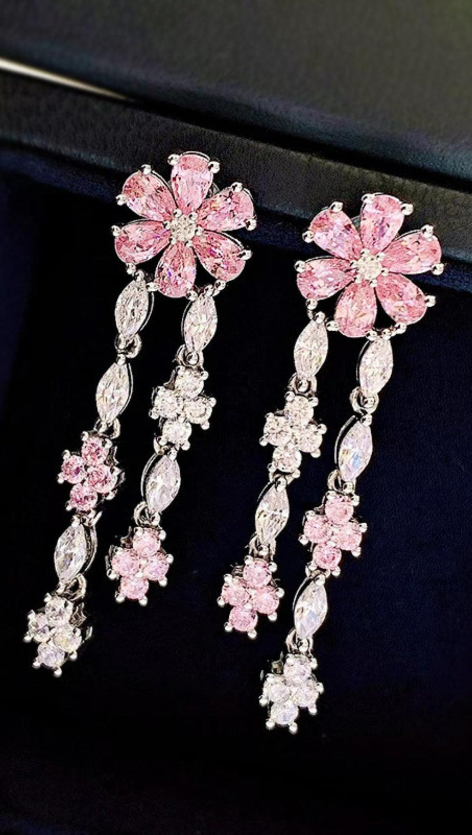 DROP SHAPED FLOWER EARRINGS