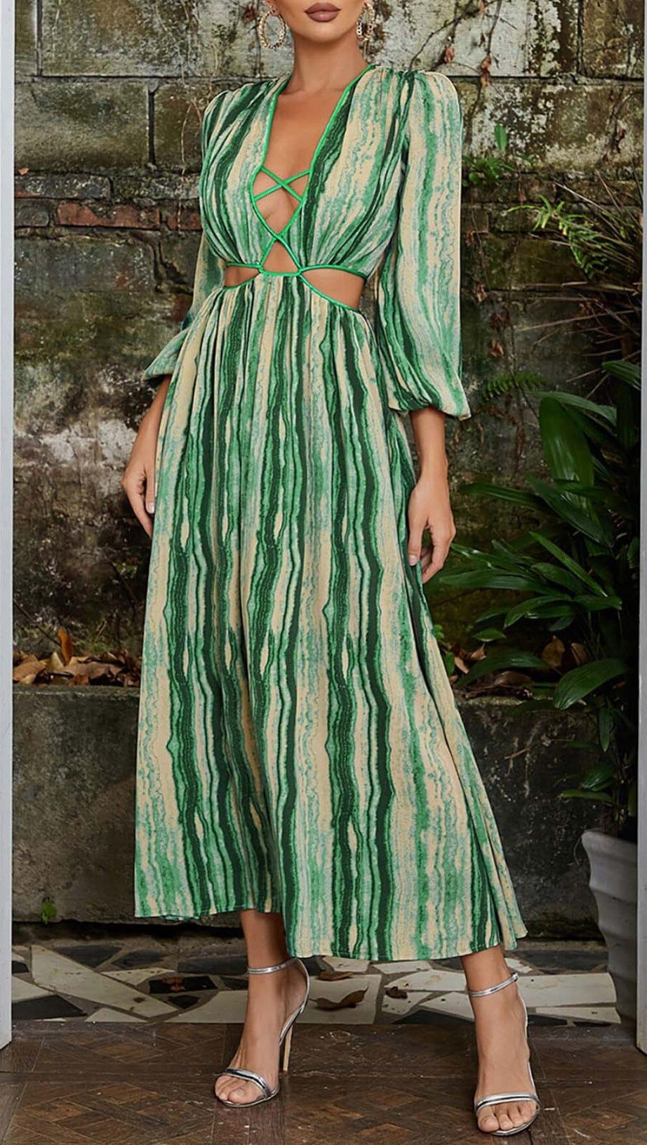 ALLOVER PRINT CUT OUT PUFF SLEEVE DRESS IN EMERALD GEMSTONE