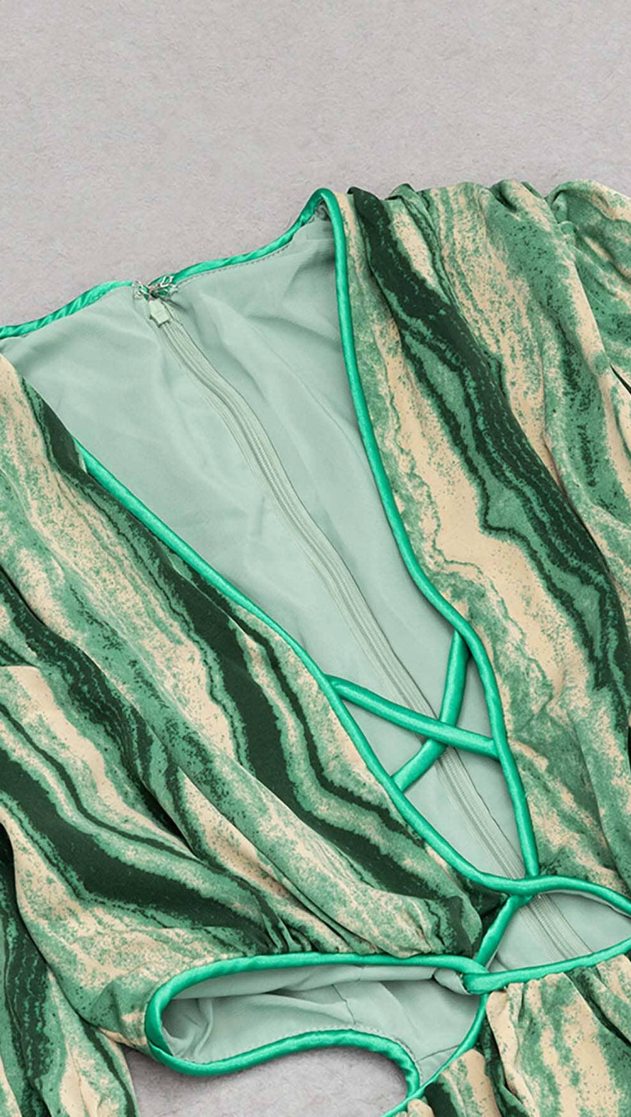 ALLOVER PRINT CUT OUT PUFF SLEEVE DRESS IN EMERALD GEMSTONE