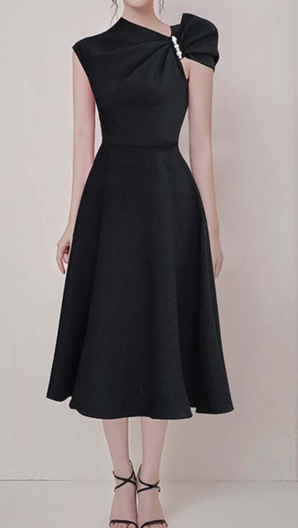 AIIZIE ASYMMETRIC SLEEVE PEARLS MIDI DRESS IN BLACK - product image