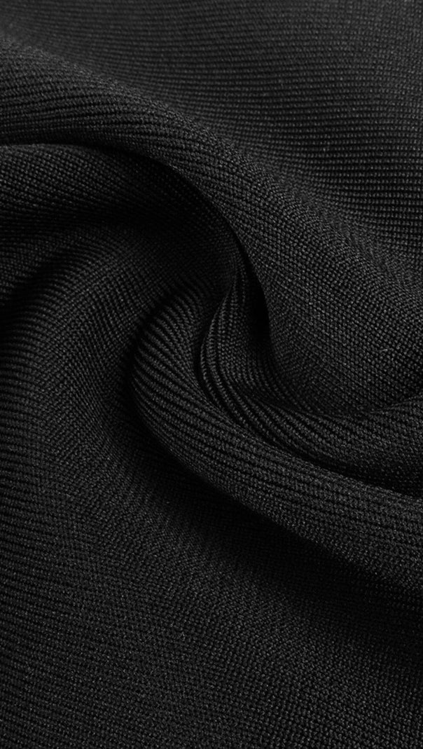 ABITO MIDI CON BENDAGGIO E SPALLE SCOPERTE IN PIUME NERO