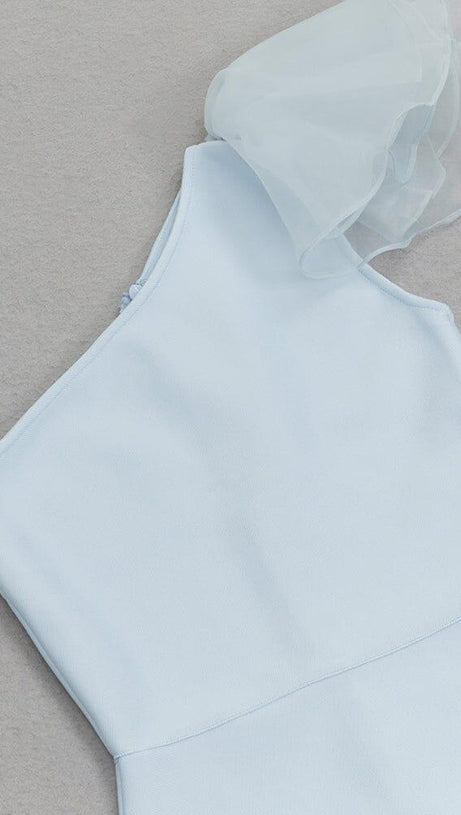 BANDAGE ONE-SHOULDER MIDI DRESS IN LIGHT BLUE