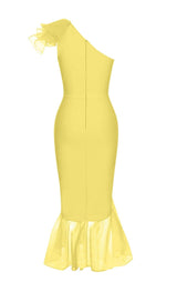 BANDAGE ONE-SHOULDER MIDI DRESS IN YELLOW