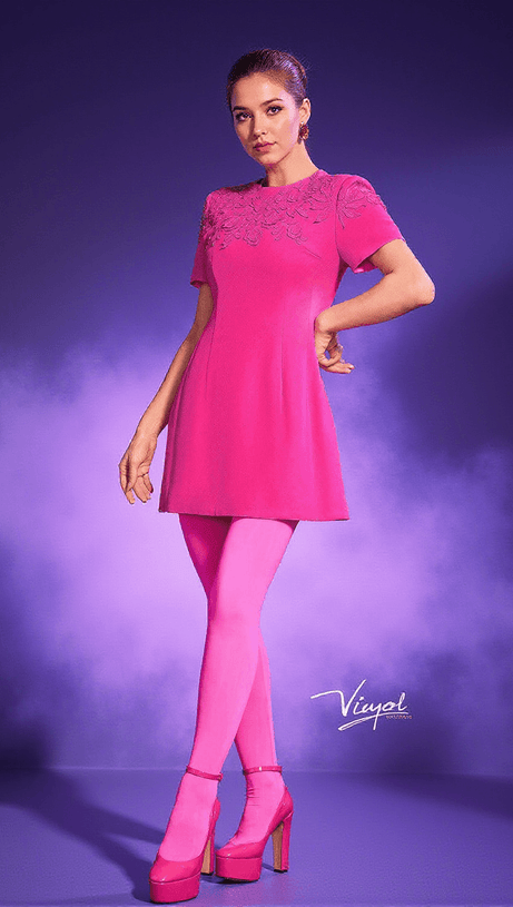 Wilder – Kurzärmliges Jacquard-Minikleid in Pink