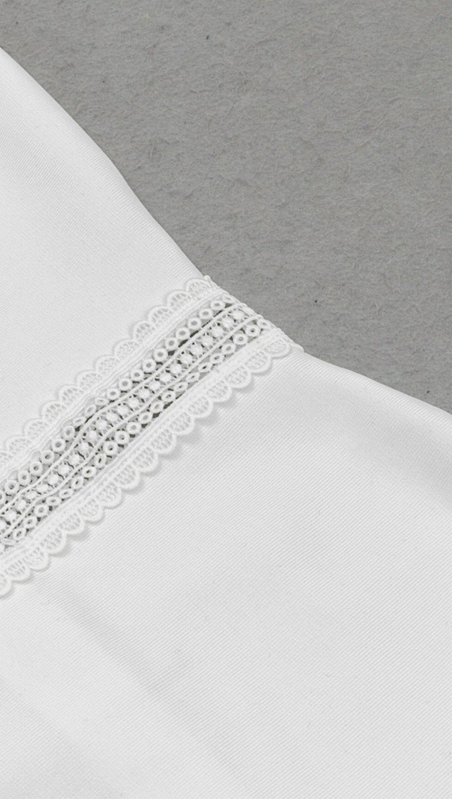 BODYCON BANDAGE MIDI DRESS IN LVORY