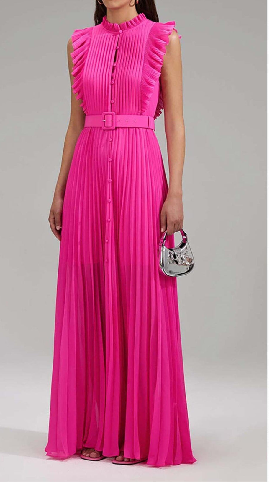 MAXIKLEID MIT PLISSEE-KNÖPFEN IN ROSA