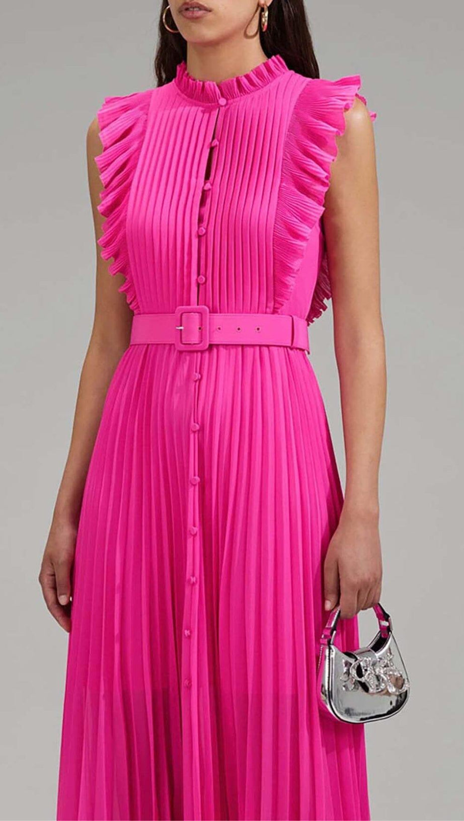 MAXIKLEID MIT PLISSEE-KNÖPFEN IN ROSA