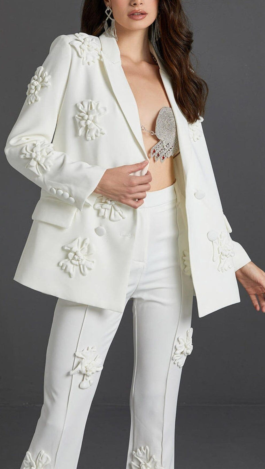DOUBLE-BREASTED THREE DIMENSIONAL FLORAL SUIT JACKET IN WHITE