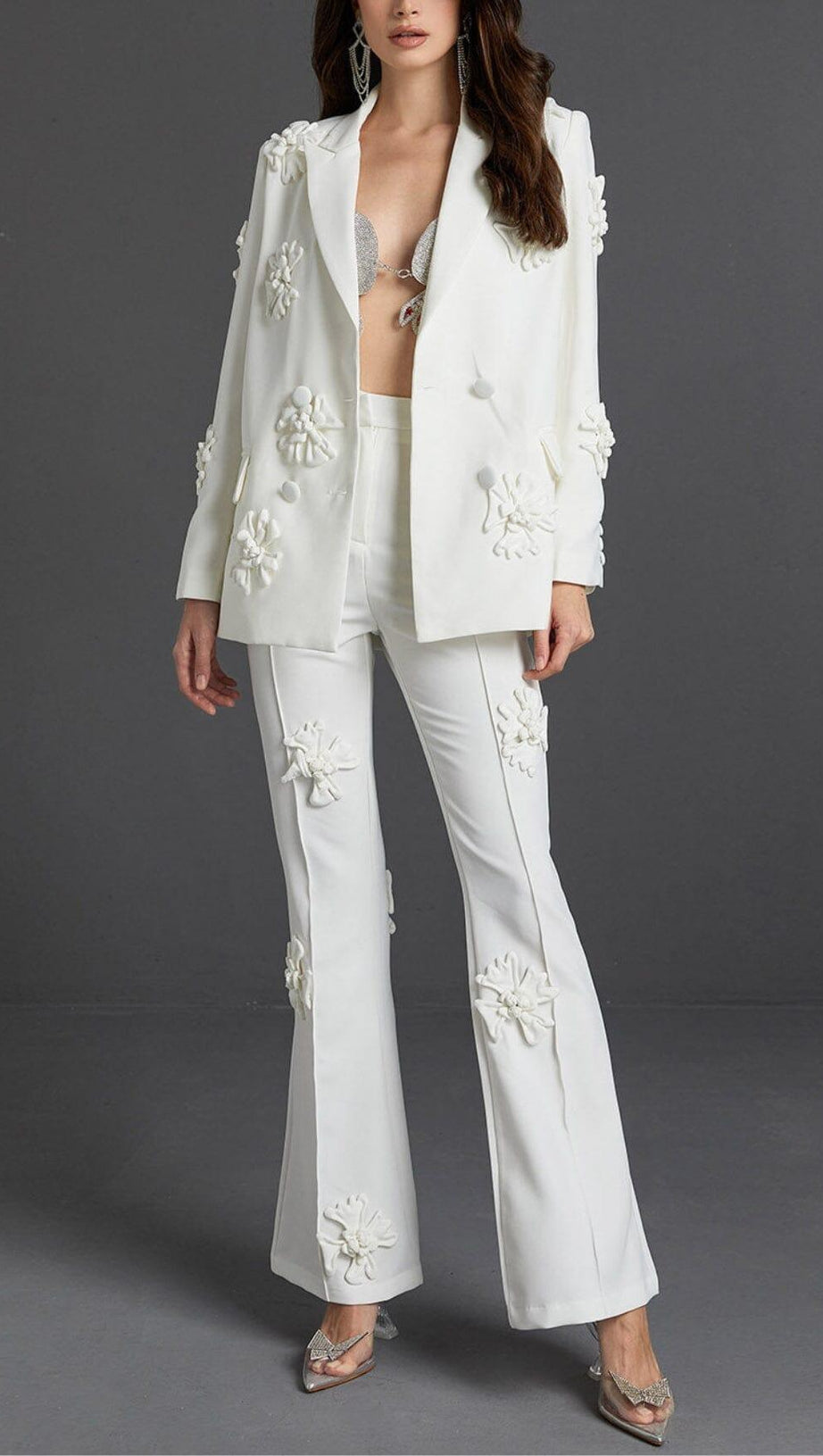 DOUBLE-BREASTED THREE DIMENSIONAL FLORAL SUIT JACKET IN WHITE
