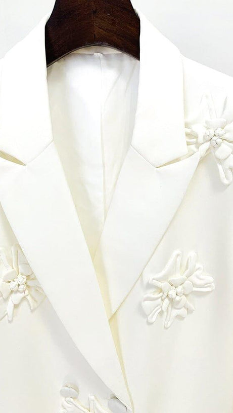 DOUBLE-BREASTED THREE DIMENSIONAL FLORAL SUIT JACKET IN WHITE