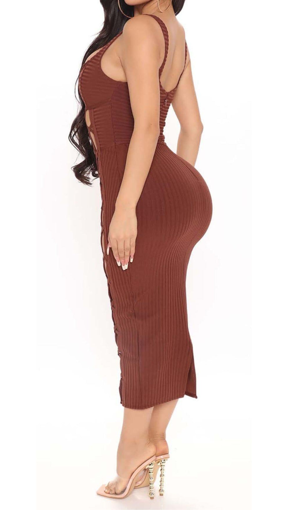 MIDIKLEID MIT AUSSCHNITT UND KÜNSTLICHER SCHNÜRUNG