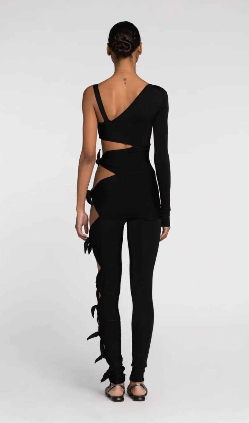 CUT OUT SINGLE-SLEEVE JUMPSUIT IN BLACK