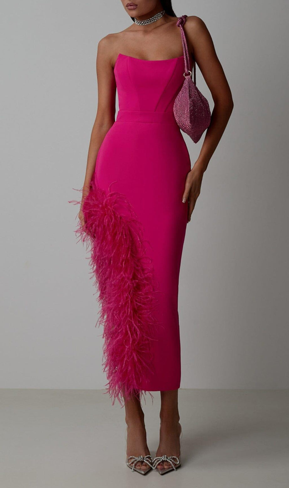 FEATHER HIGH-LOW KLEID IN ROT