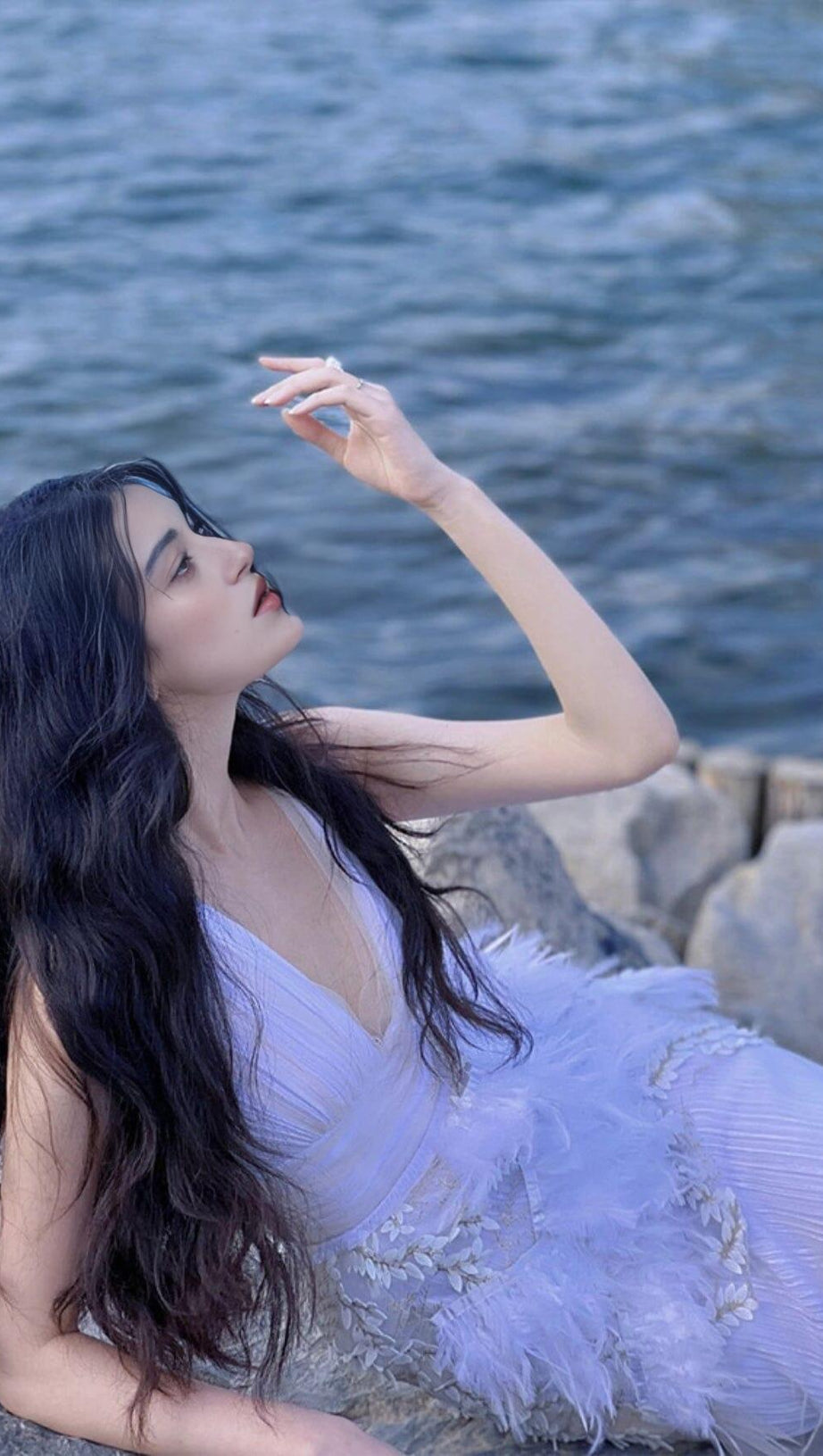 FEATHER PLEATED LACE DRESS IN WHITE