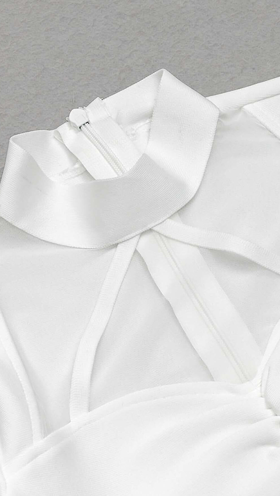 MIDIKLEID MIT FISCHGRÄTEN-SCHLITZ