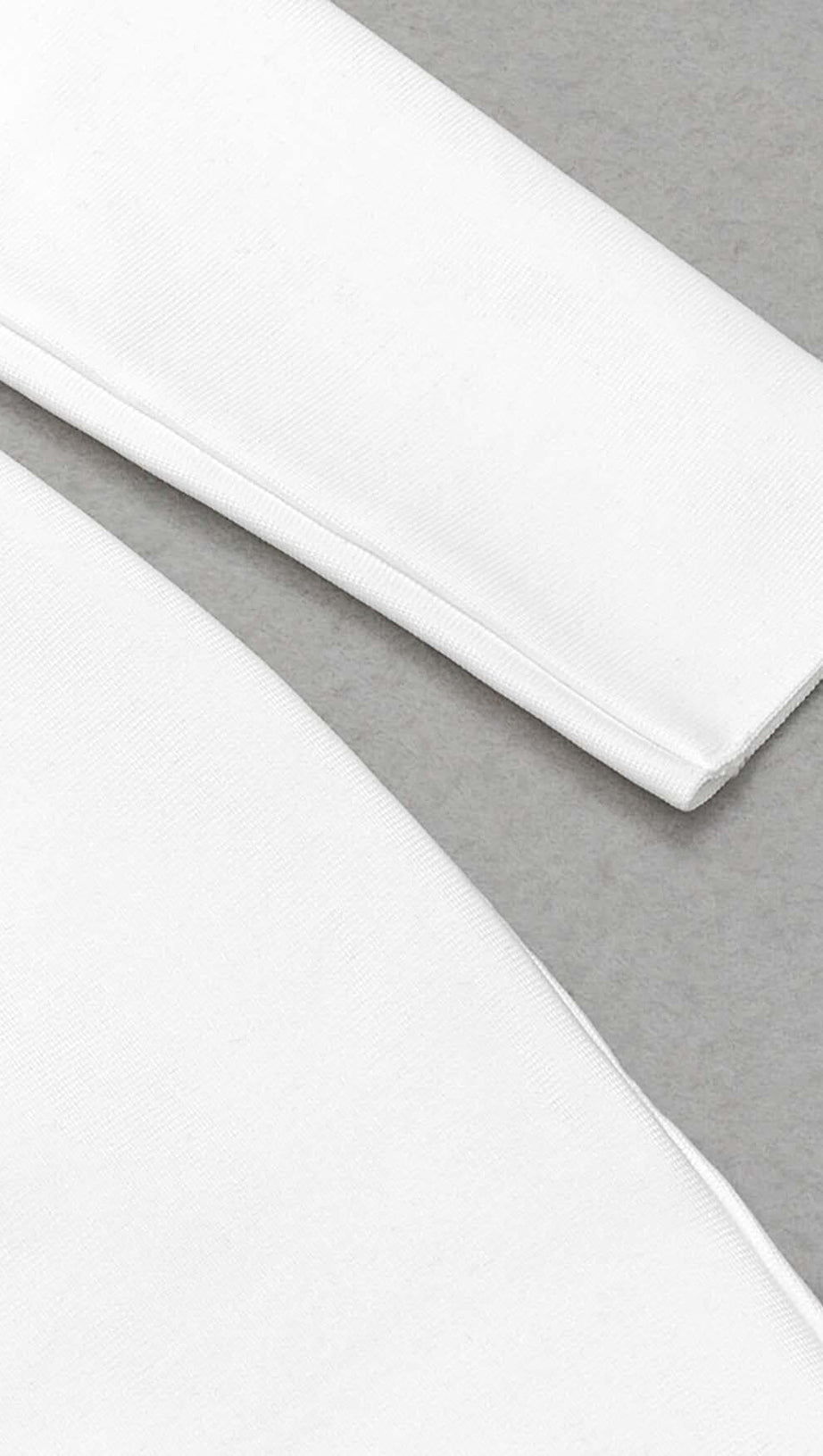 MIDIKLEID MIT FISCHGRÄTEN-SCHLITZ