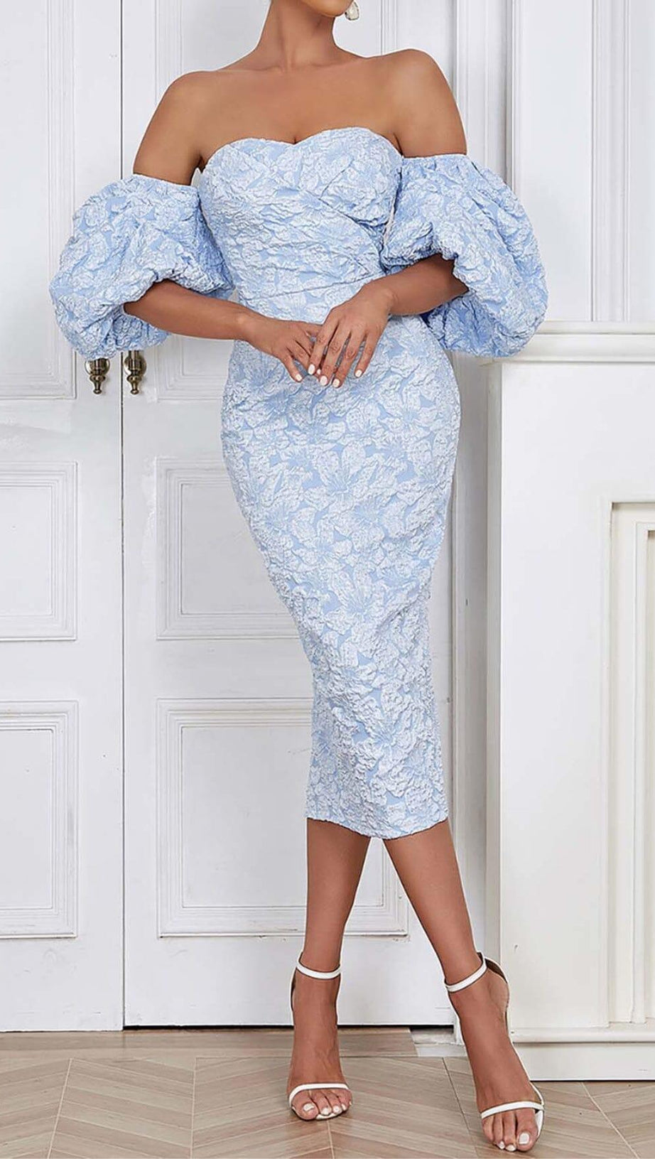 ABITO MIDI CON MANICHE A SBUFFO E STAMPA FLOREALE COLOR CIELO CHIARO