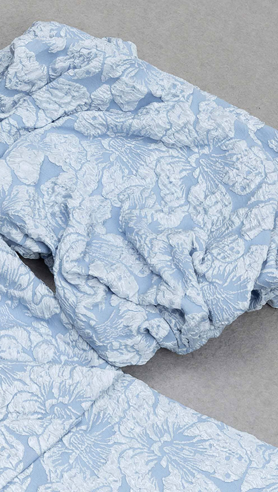 ABITO MIDI CON MANICHE A SBUFFO E STAMPA FLOREALE COLOR CIELO CHIARO