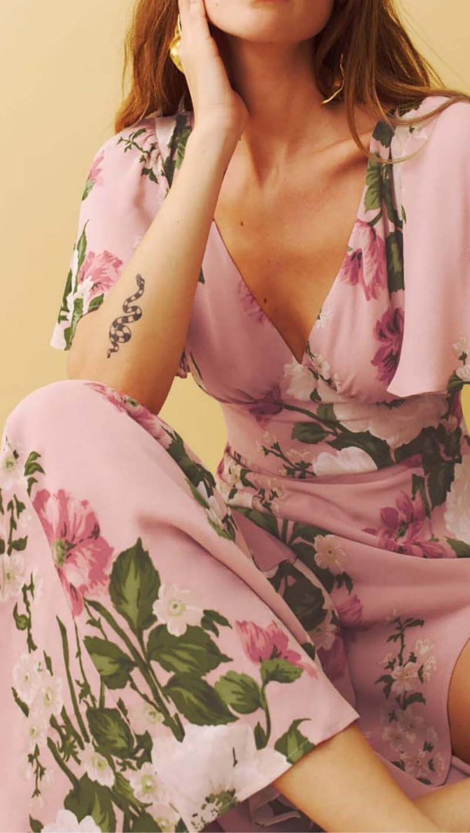 ABITO LUNGO ROSA CON SCOLLO A V E STAMPA FLOREALE