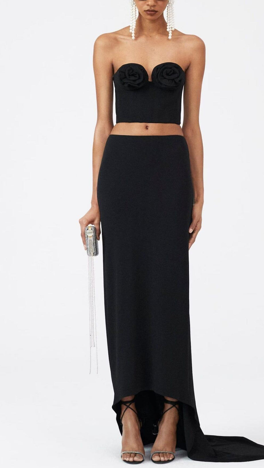 BUSTIER-TOP MIT BLUMENAPPLIKATIONEN IN SCHWARZ