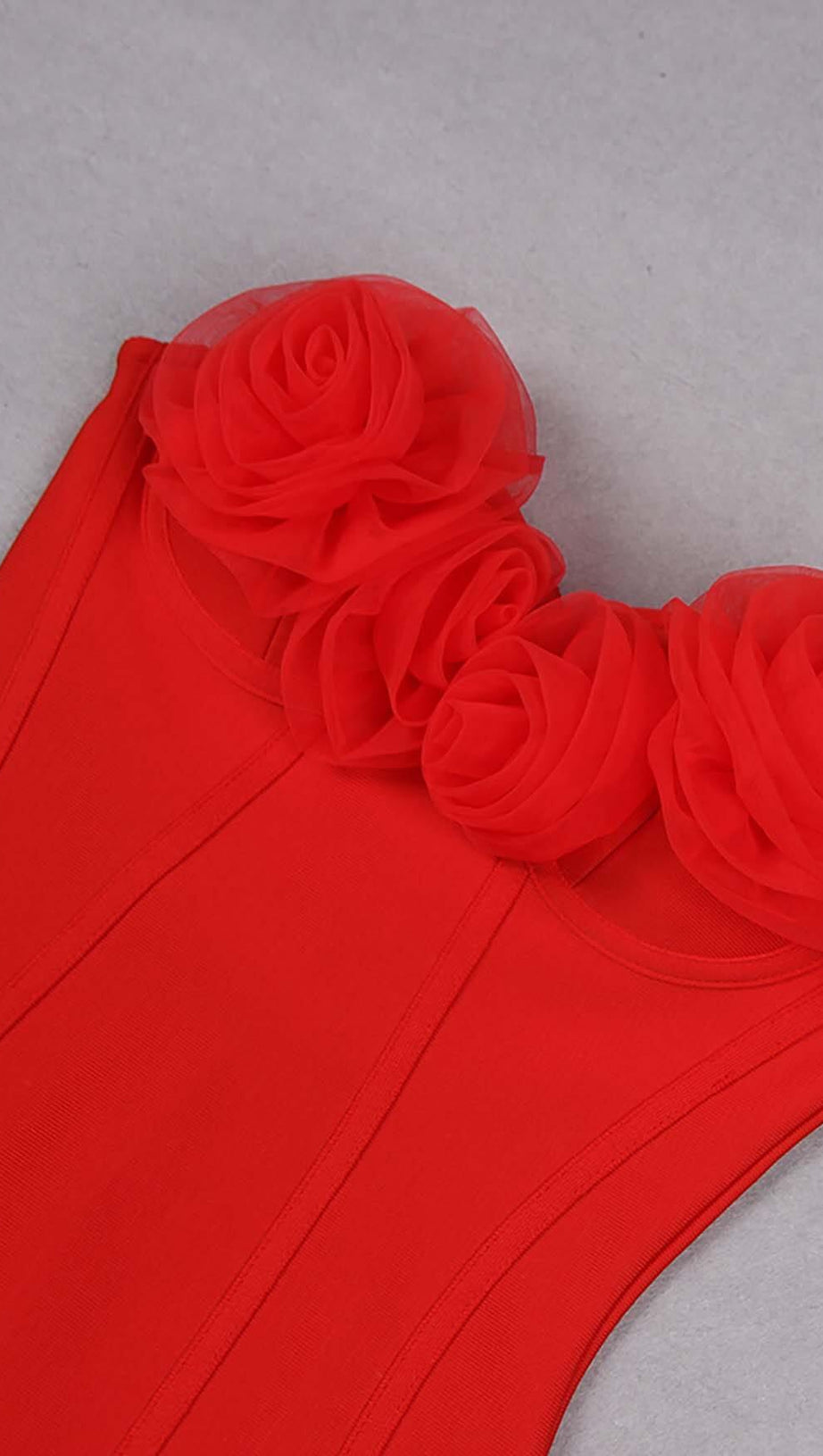 ABITO MIDI CON CORSETTO DECORATO CON FIORI IN VINO