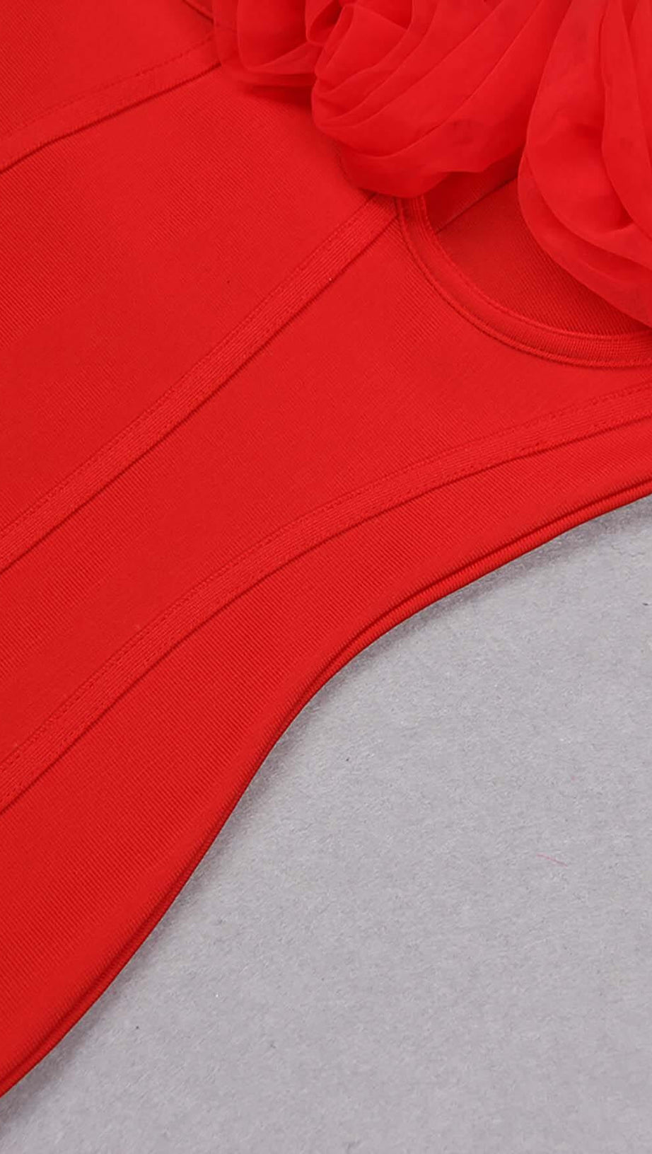 ABITO MIDI CON CORSETTO DECORATO CON FIORI IN VINO