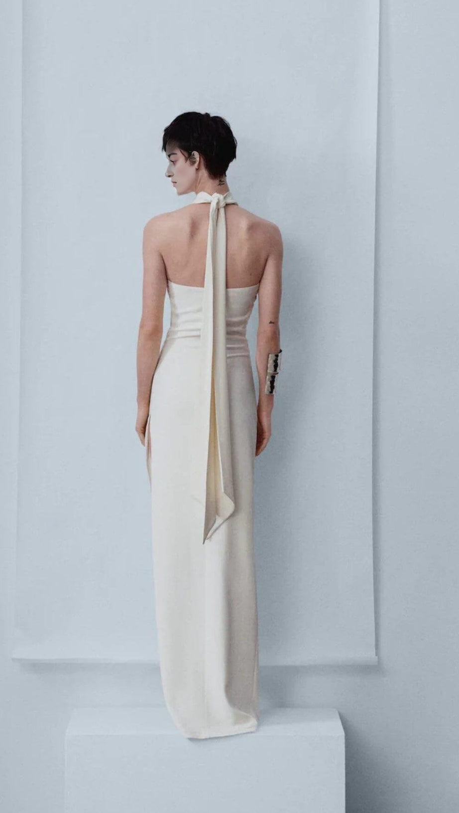 FLOWER SLEEVELESS MAXI DRESS IN WHITE