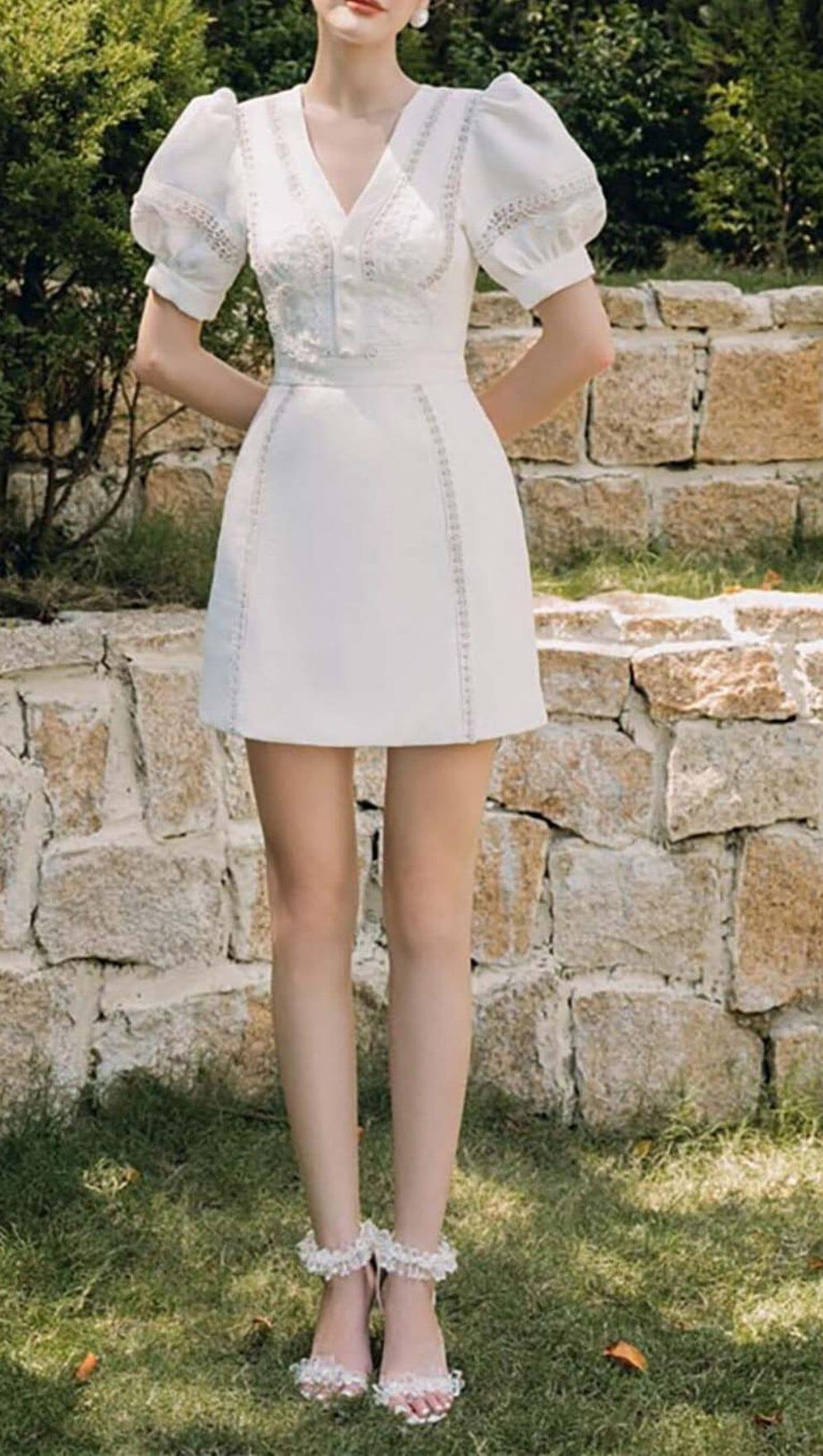 LACE PUFF SLEEVE MIDI DRESS IN WHITE