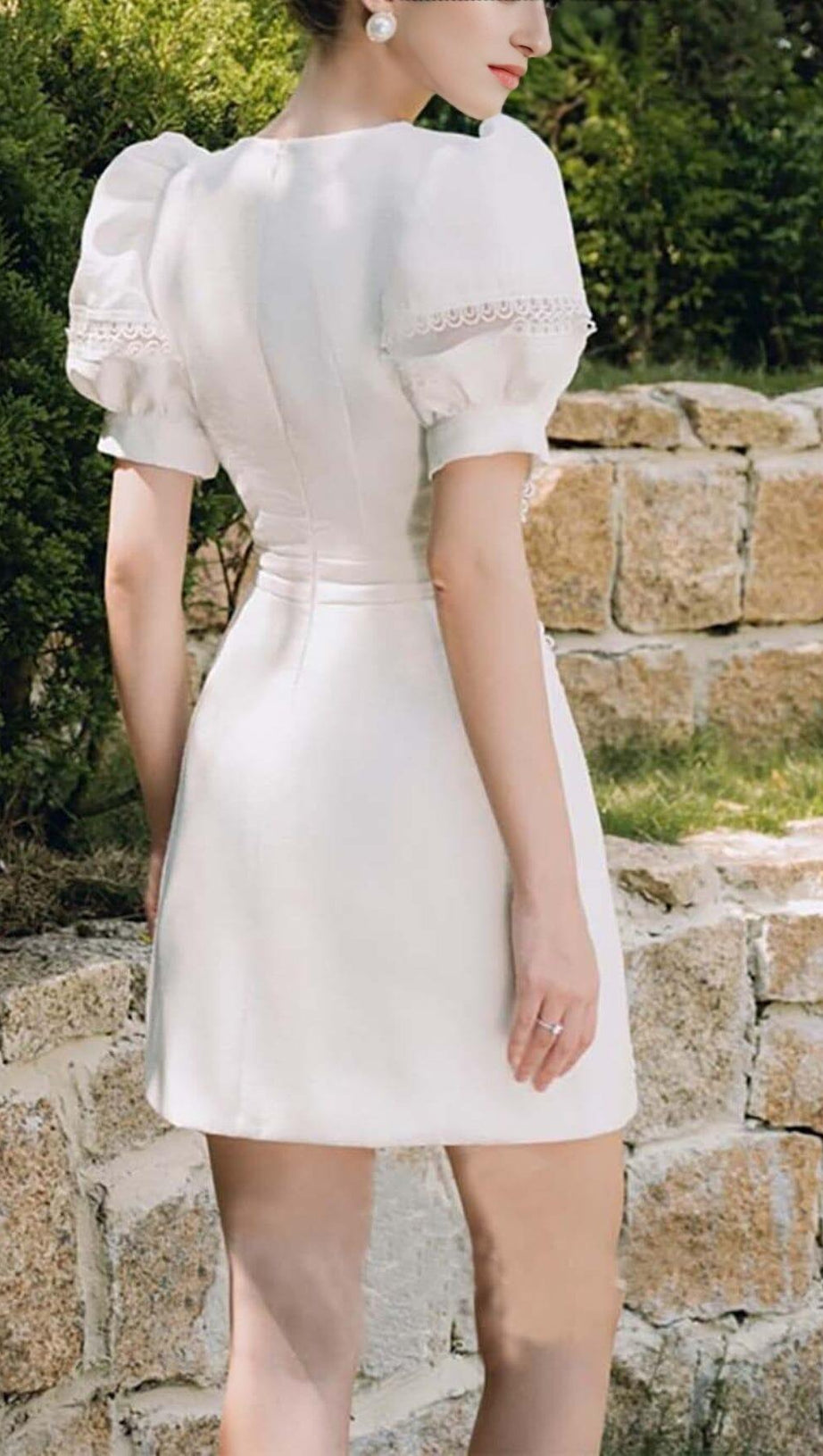 LACE PUFF SLEEVE MIDI DRESS IN WHITE