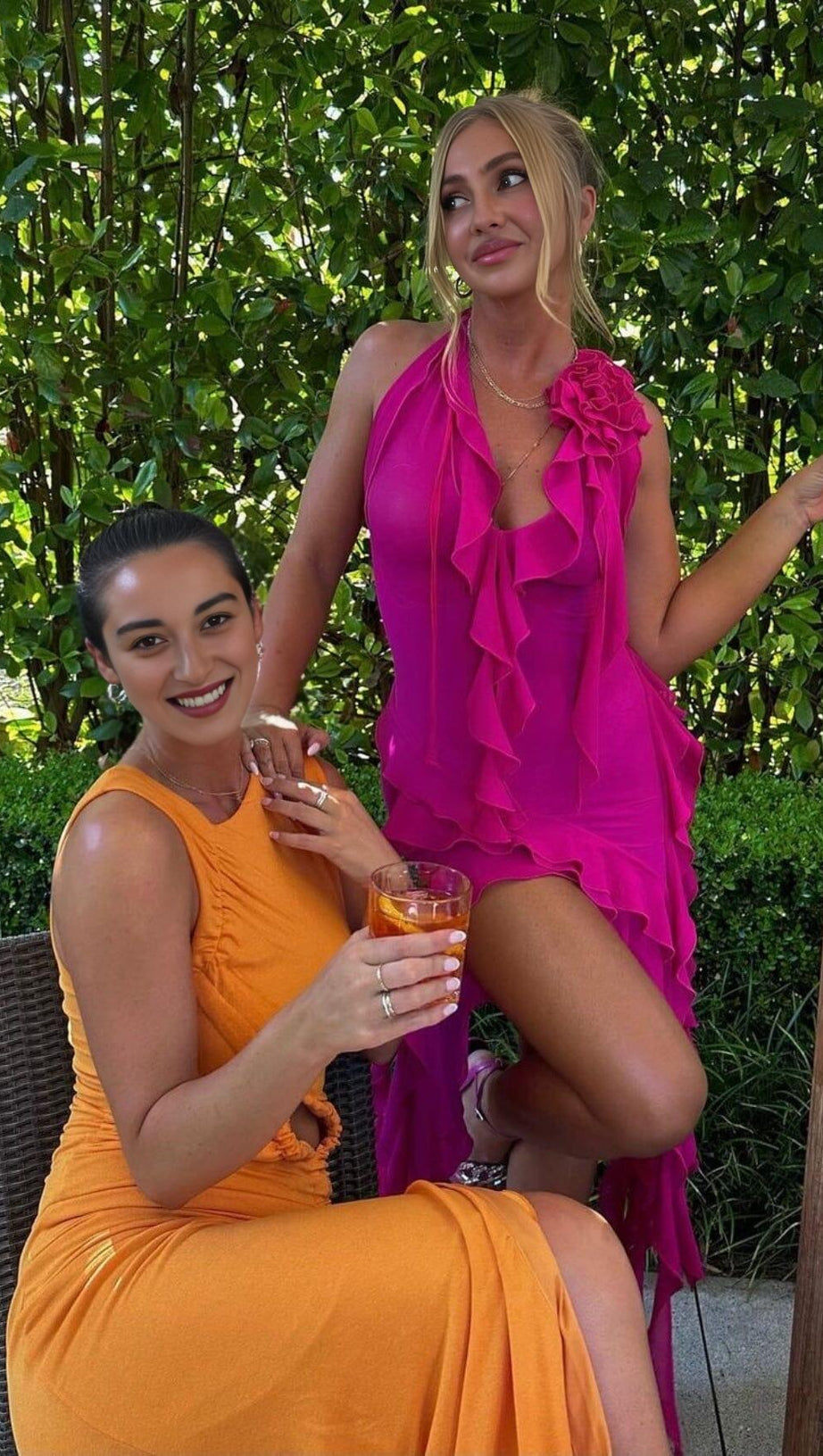 PLUNGING NECKLINE RUFFLE DRESS IN PINK