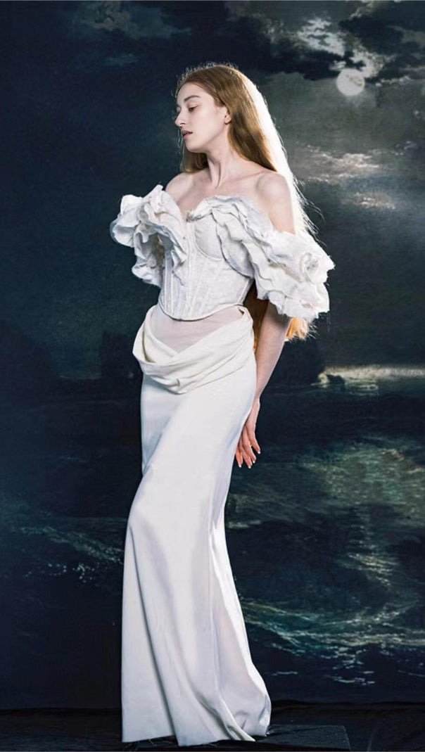 AIIZIE PUFF CORSET TOP IN WHITE - product image